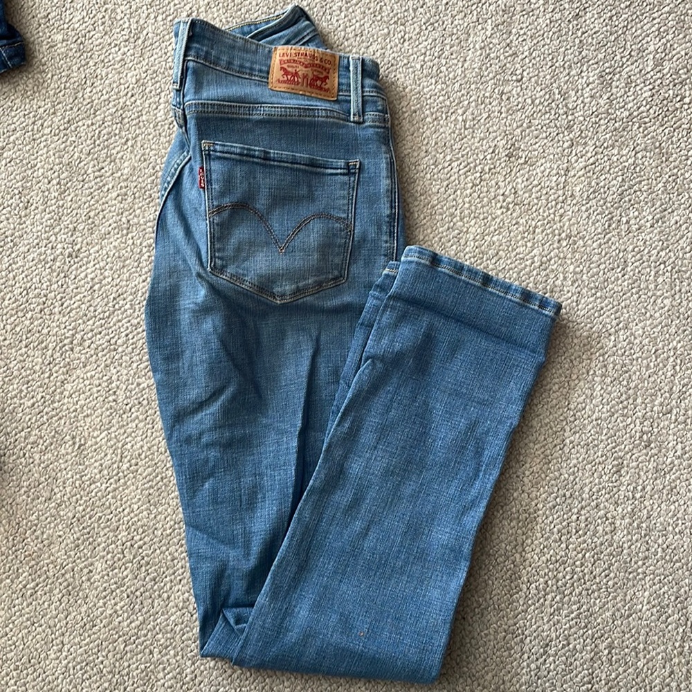 Levi’s mid rise skinny jeans unaltered